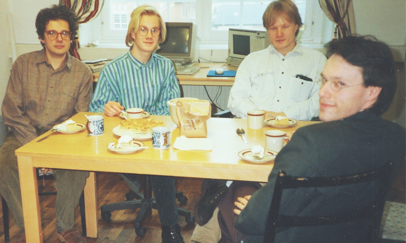 1993 Henryks anställer sin första medarbetare